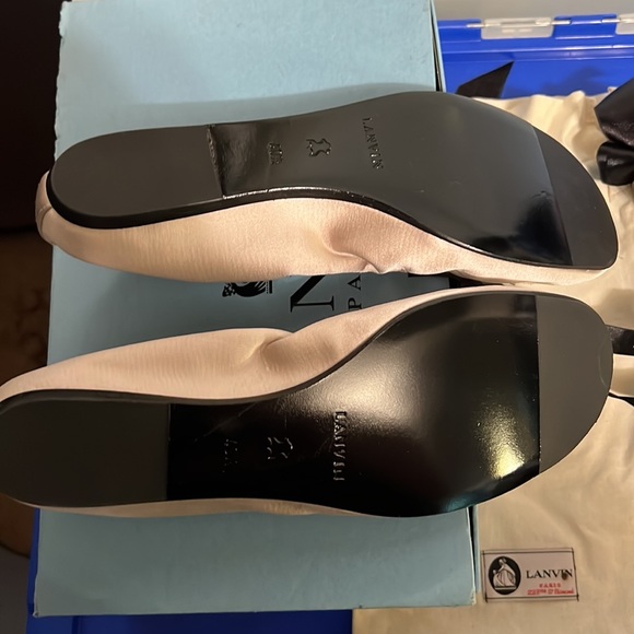 Gorgeous Lanvin satin flats with front buckled rhinestone detail - Picture 5 of 5